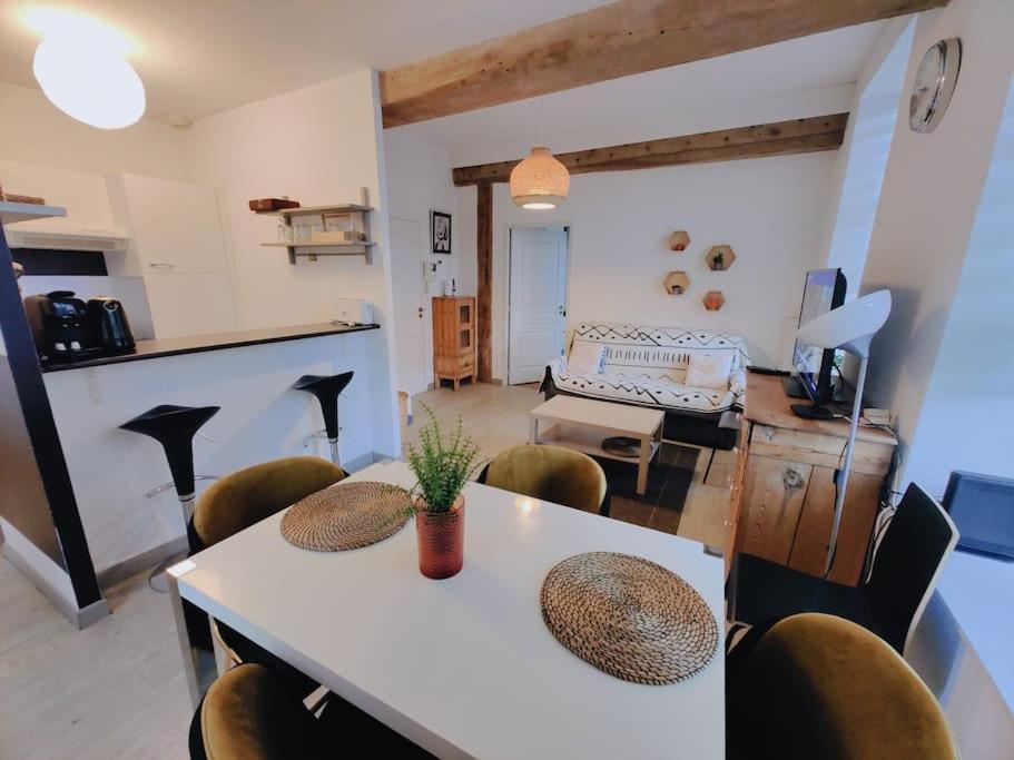 Appartement Lumineux Et Calme Parking Gratuit リール エクステリア 写真